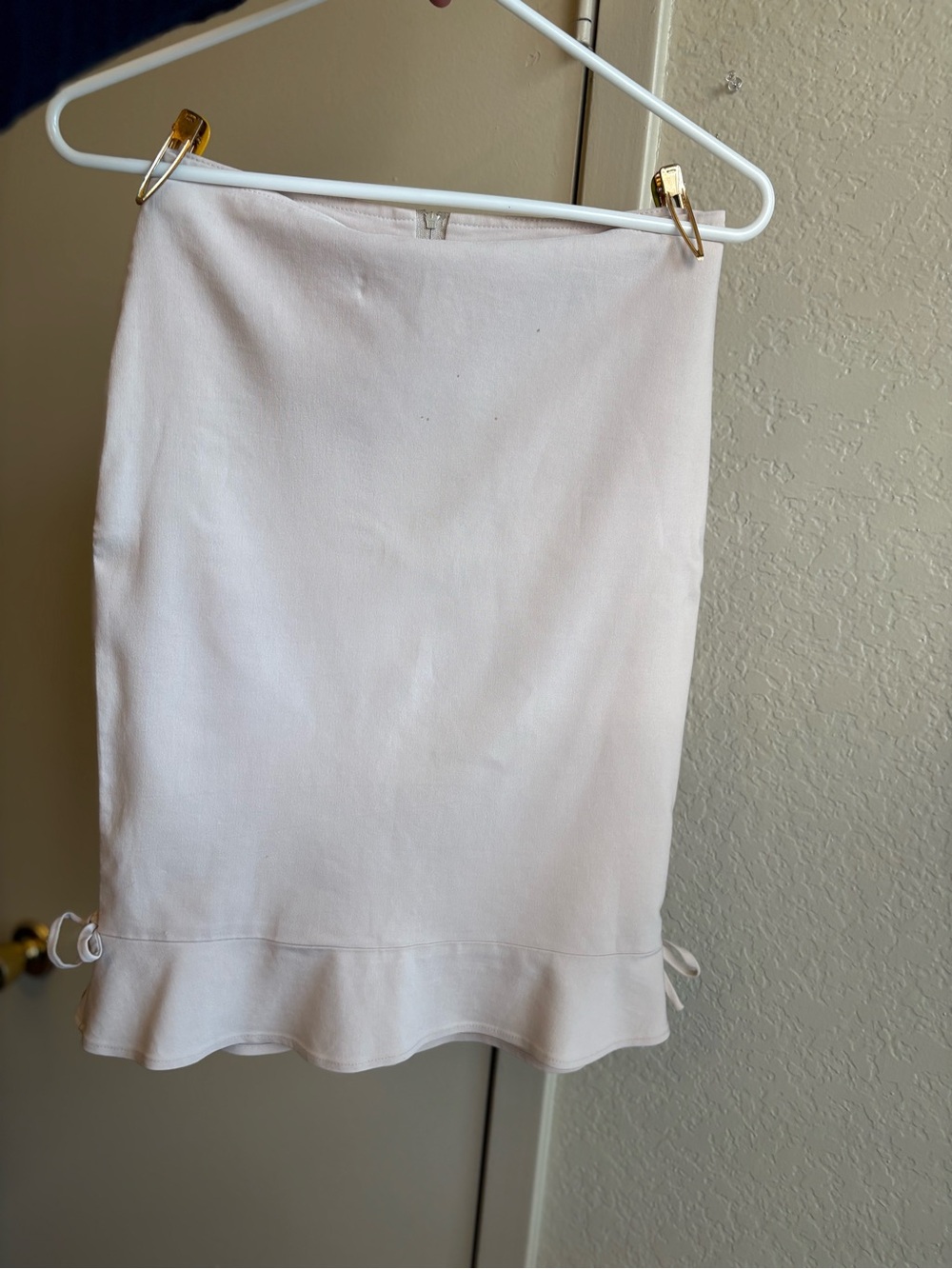 Women's Beige Ruffle-Hem Skirt